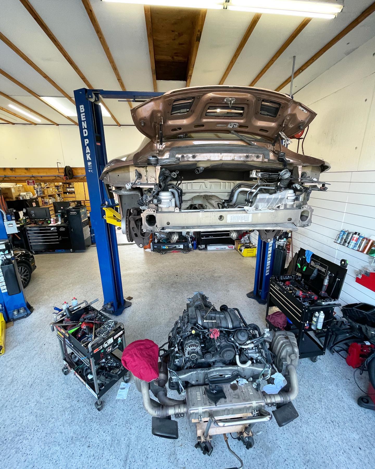 Performing surgery on this Porsche 911 ? #Porsche #AutoRepair
