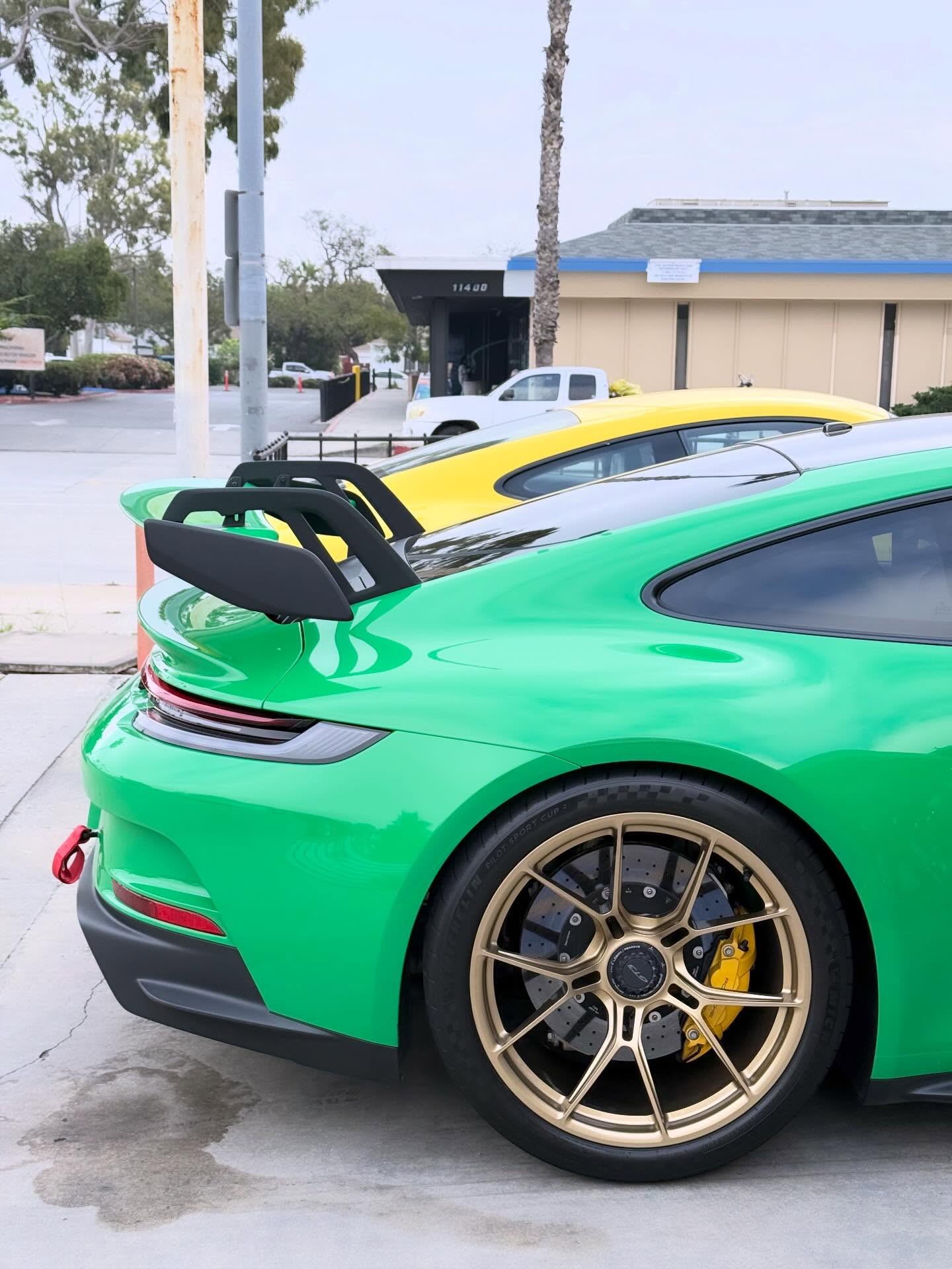 Porsche 911 S or Porsche GT3 RS? ?