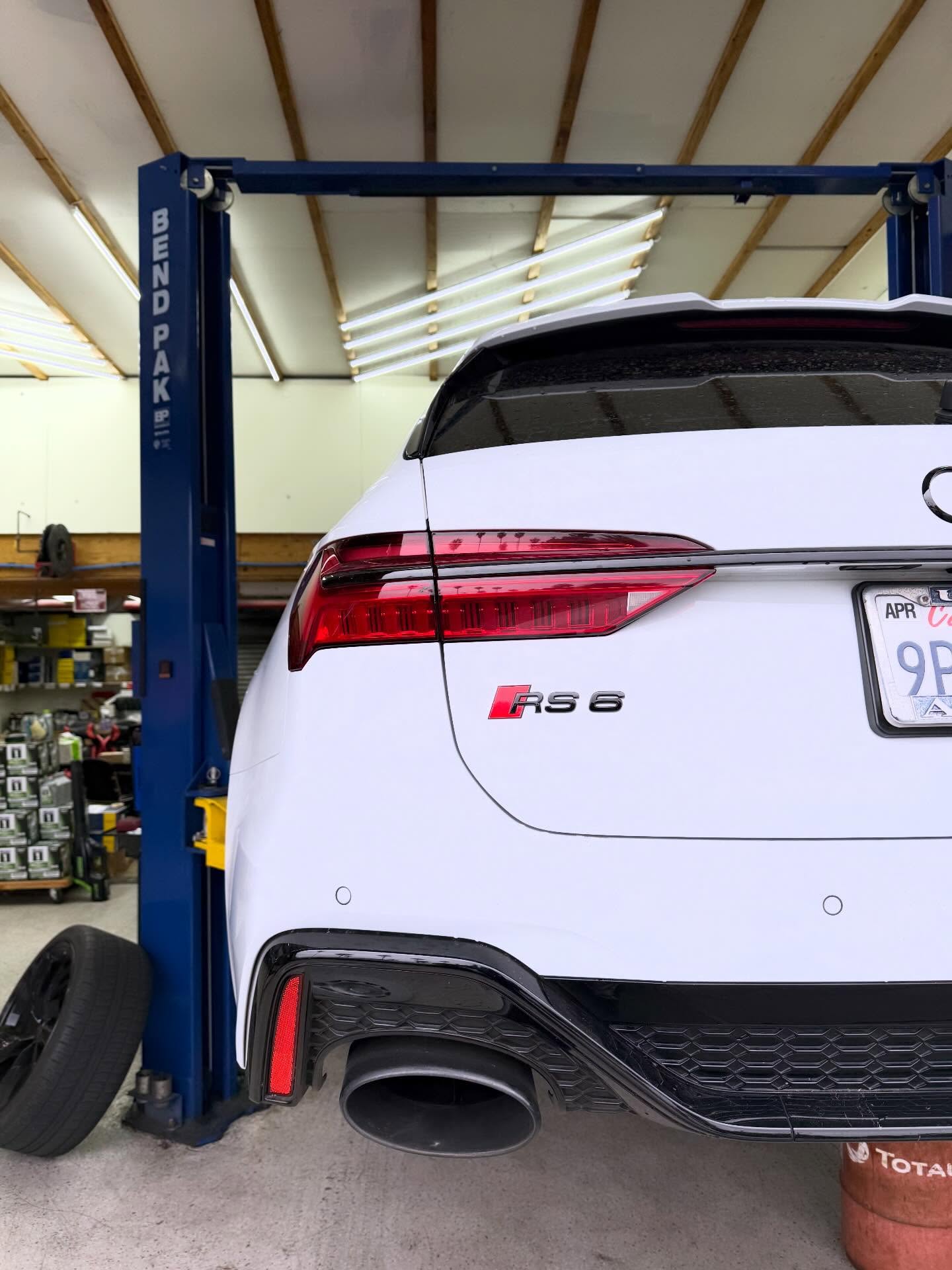 Ready for 2026 with new pads and rotors all around this Audi RS6 ??