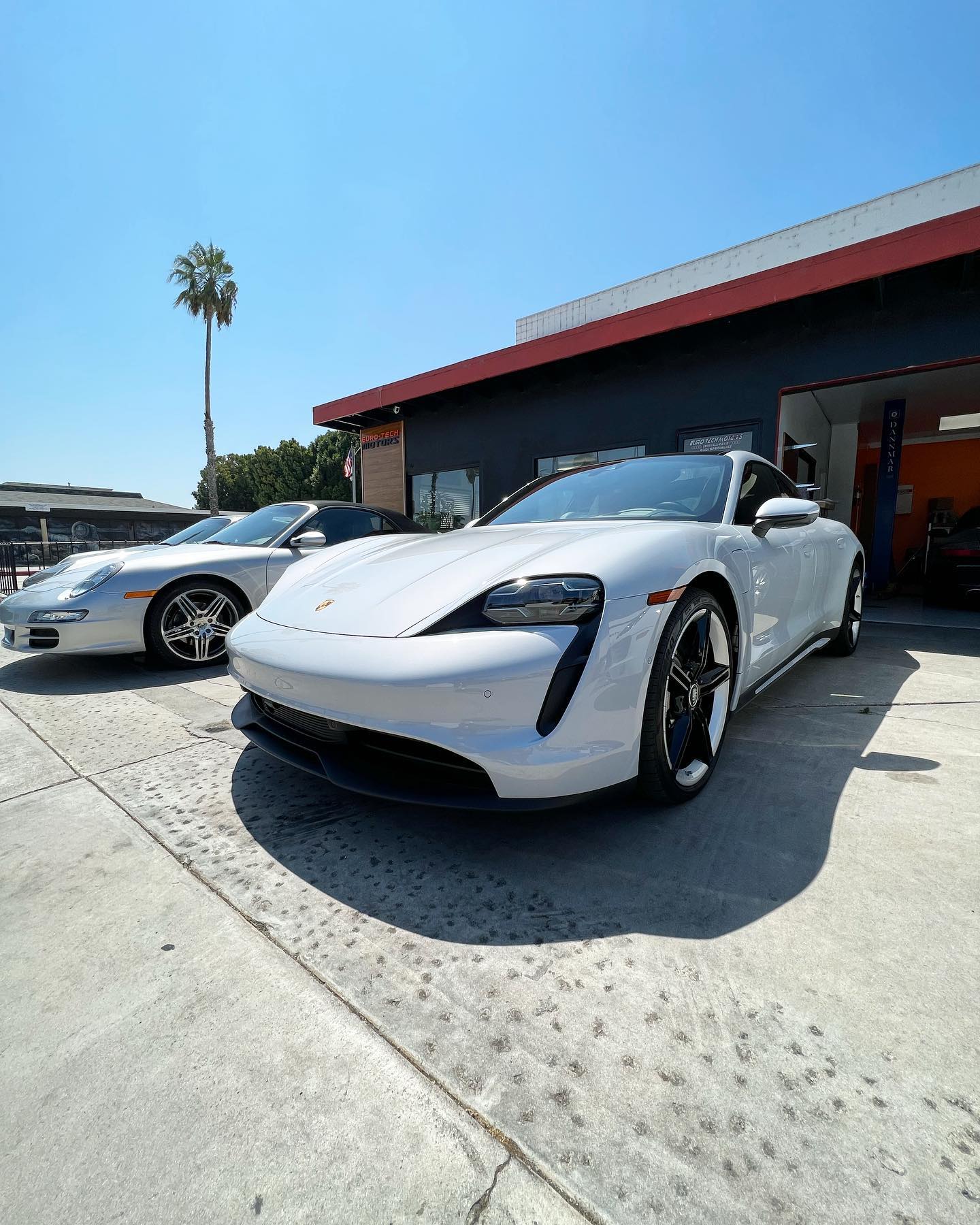 That Porsche design ? #Porsche #CulverCity #Taycan4S